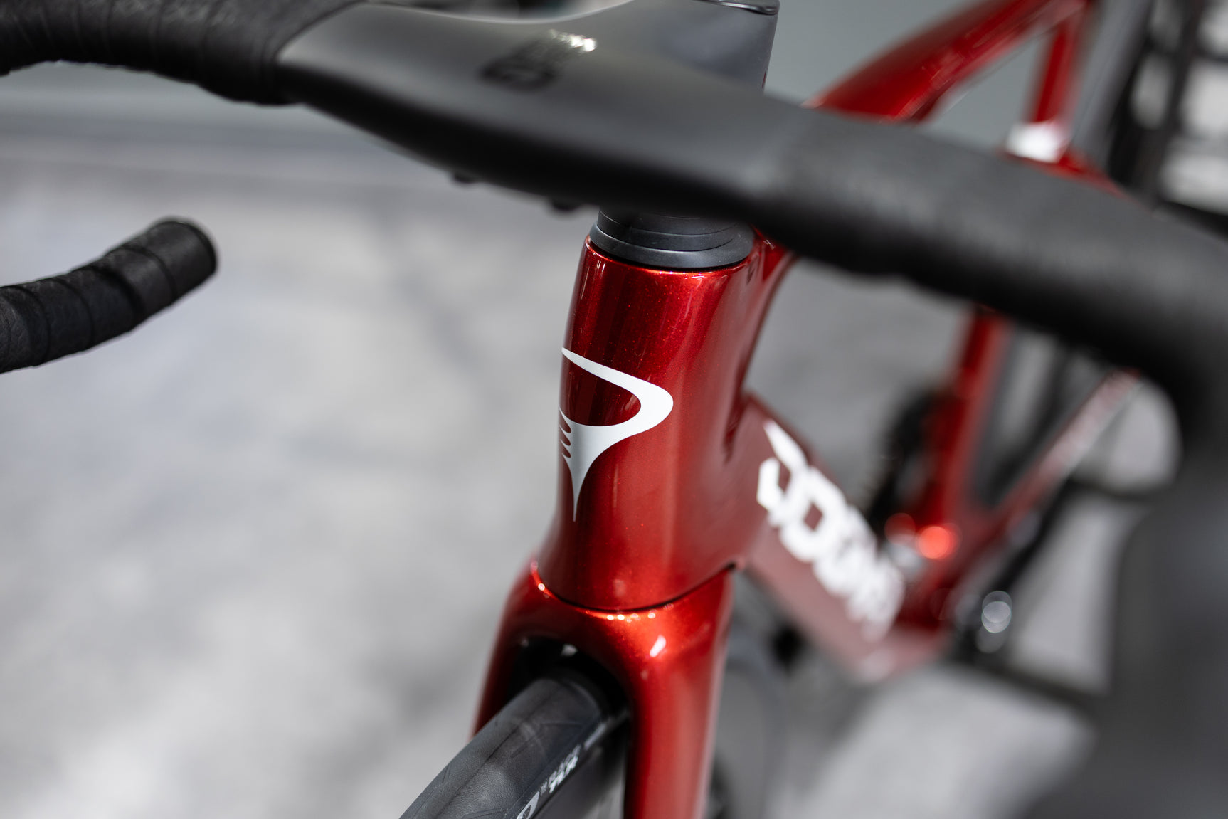 PINARELLO DOGMA F STARRY RED DETAIL 5