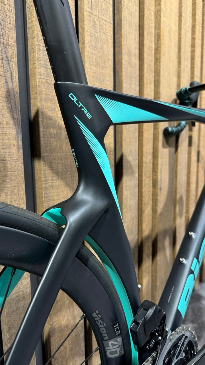 Bianchi OLTRE PRO Sram Red AXS Gr. 55 - Usato