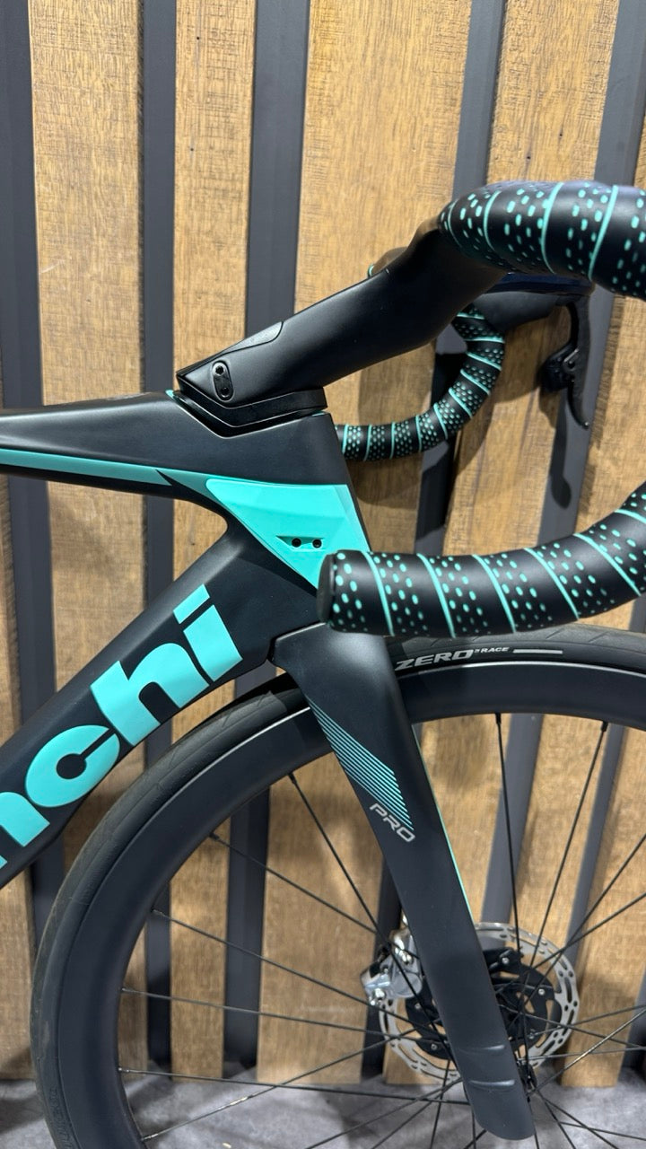 Bianchi OLTRE PRO Sram Red AXS Gr. 55 - Usato