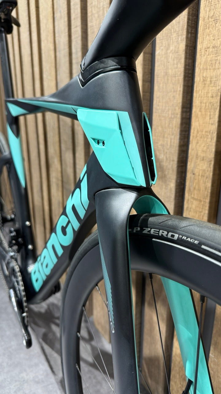 Bianchi OLTRE PRO Sram Red AXS Gr. 55 - Usato