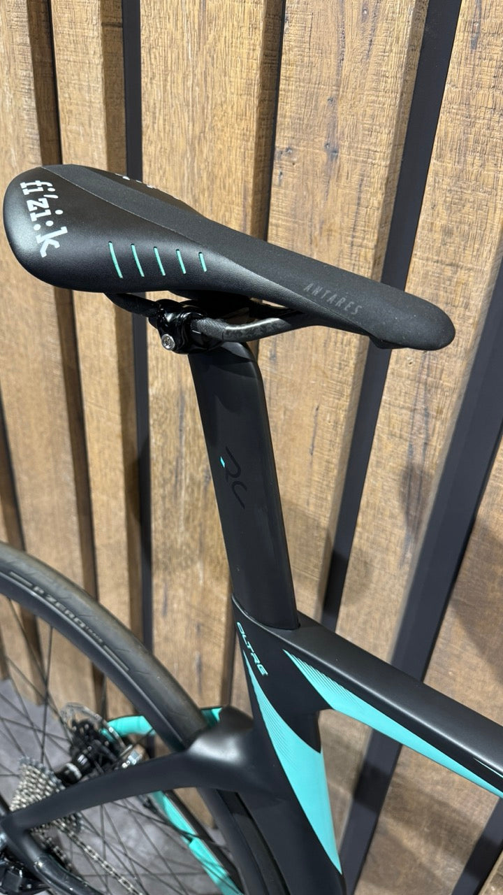 Bianchi OLTRE PRO Sram Red AXS Gr. 55 - Usato