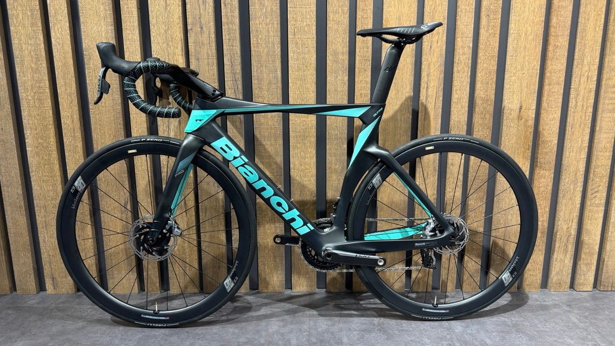 Bianchi OLTRE PRO Sram Red AXS Gr. 55 - Usato