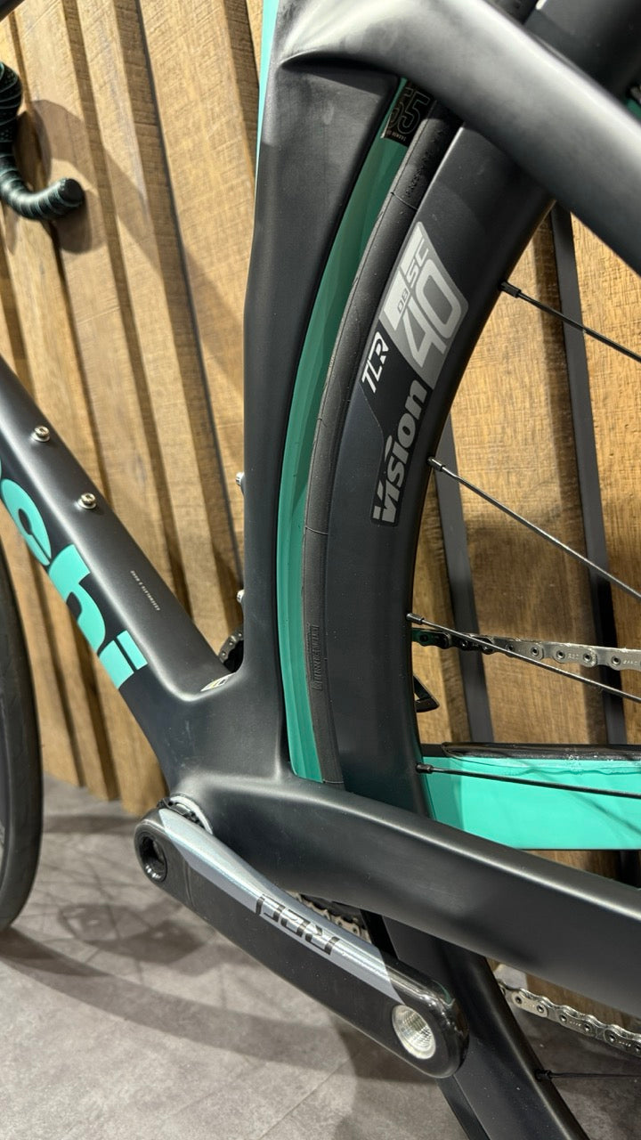 Bianchi OLTRE PRO Sram Red AXS Gr. 55 - Usato