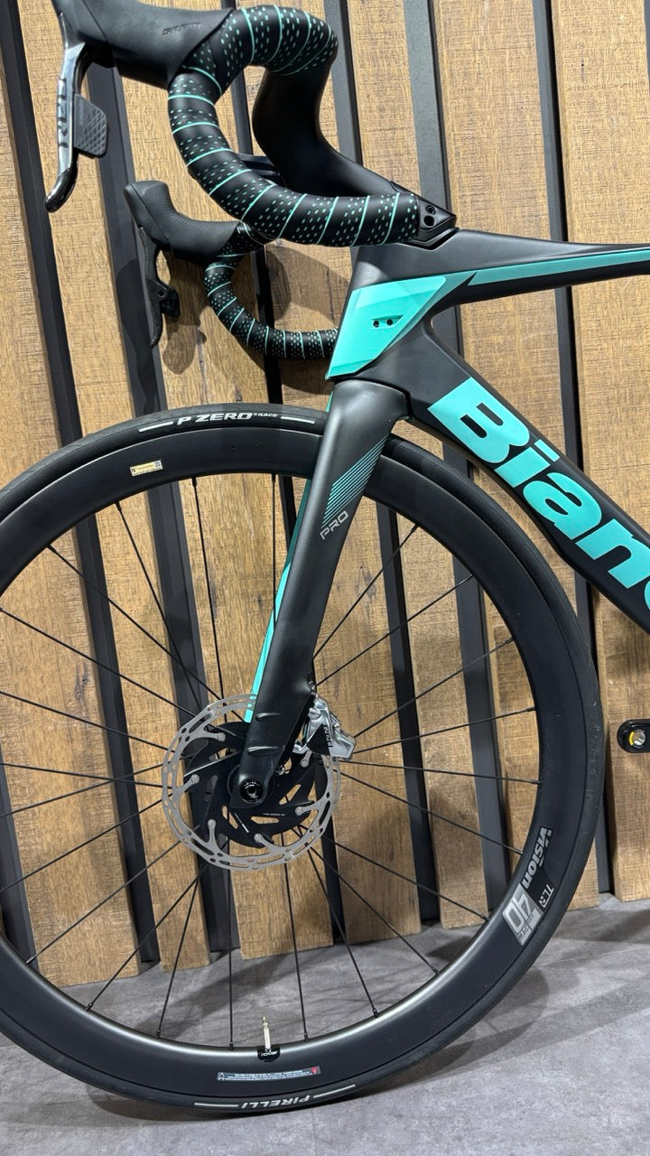 Bianchi OLTRE PRO Sram Red AXS Gr. 55 - Usato