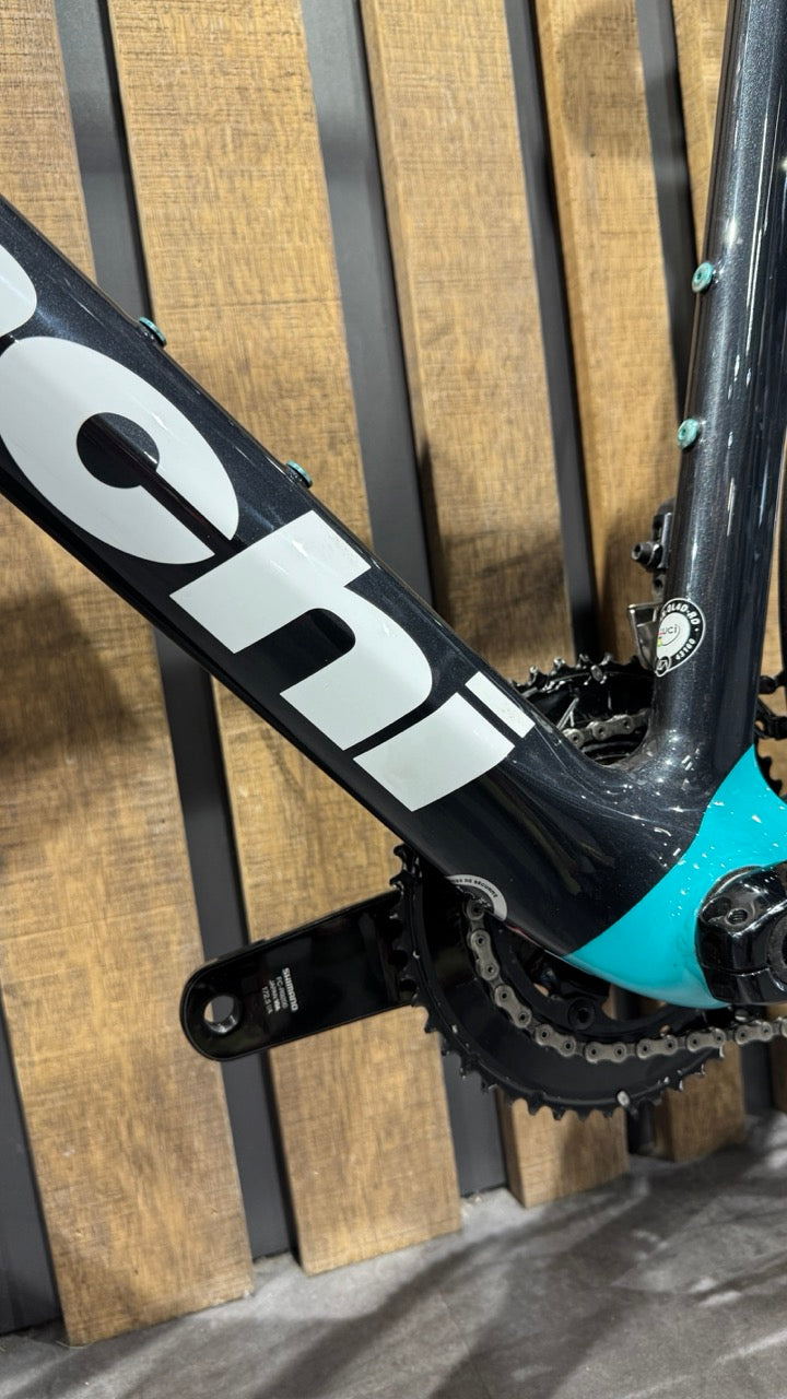 Bianchi Specialissima - Red eTap AXS 2022 Size 55- 2nd Hand