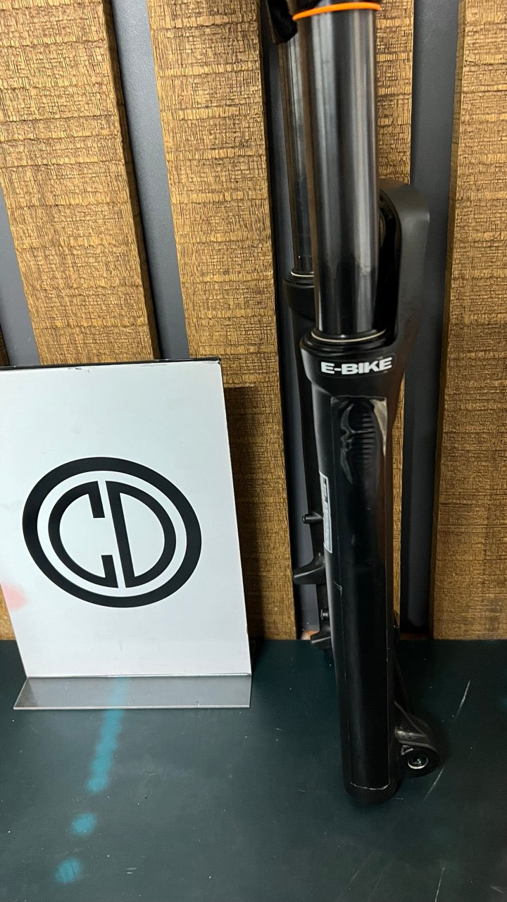 RST VIBE Fork 29" / 27.5" - 130mm - 2nd Hand