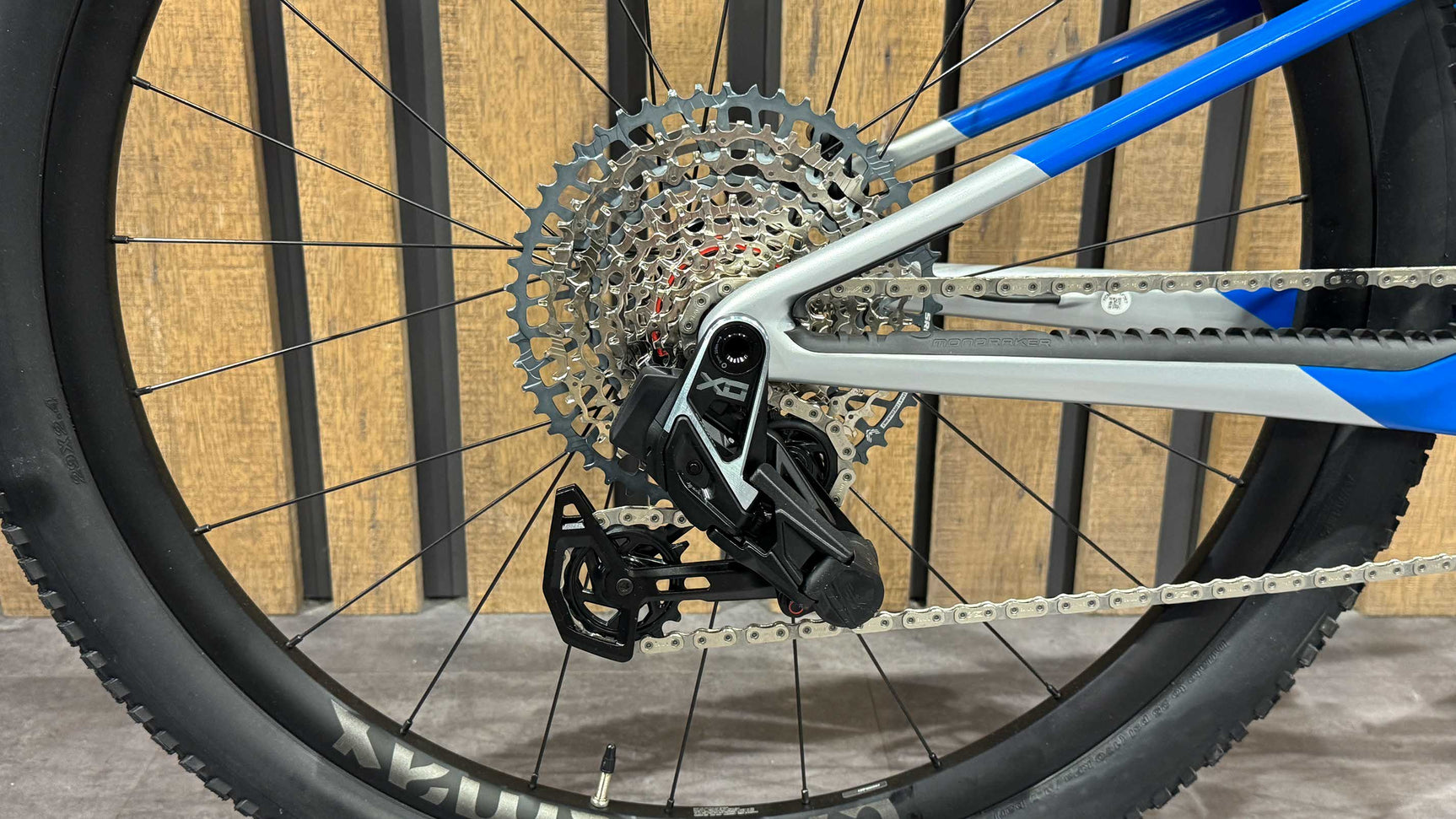 MONDRAKER F-PODIUM RR