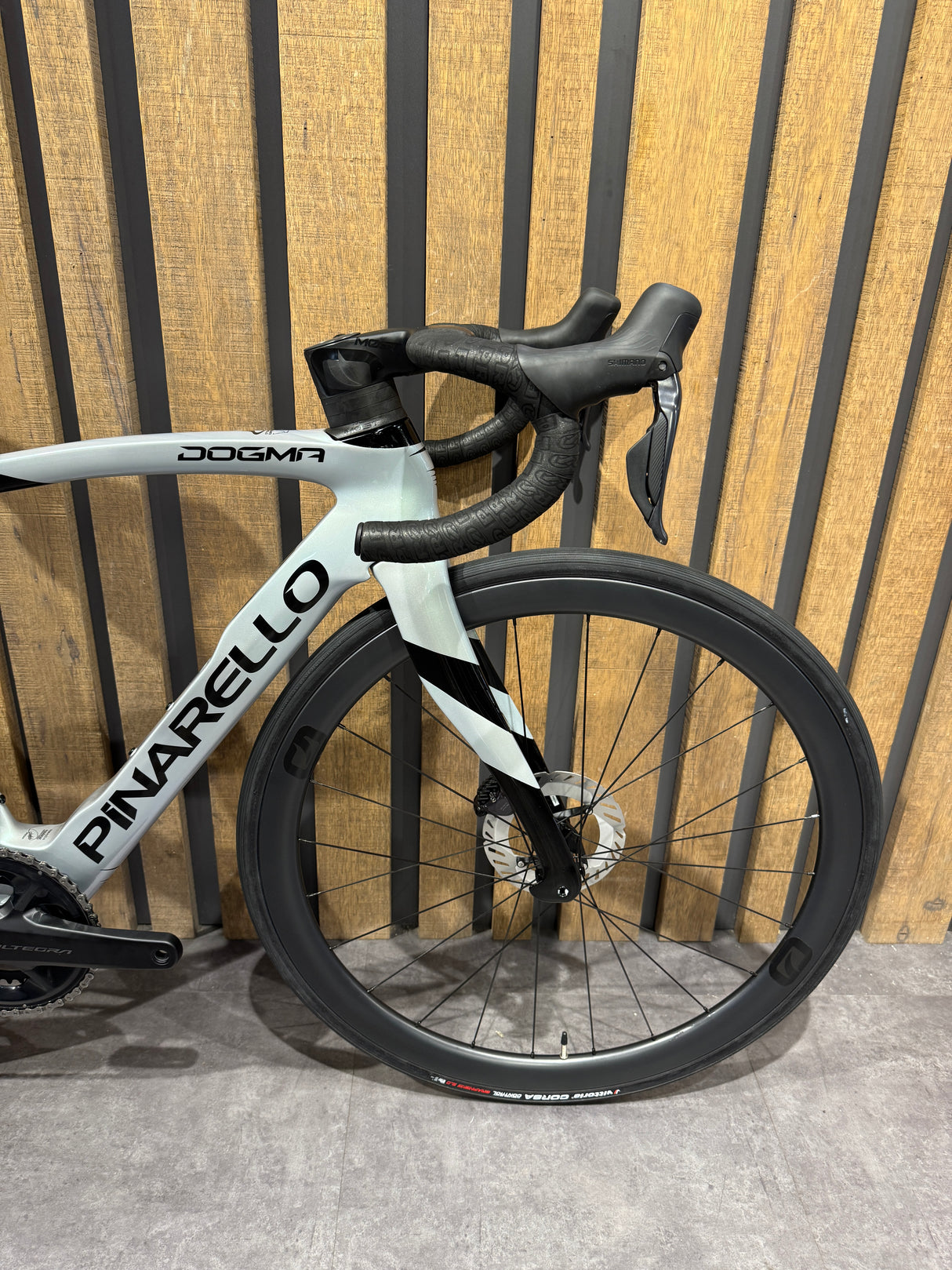 PINARELLO DOGMA F DISC ULTEGRA Di2 MOST 40
