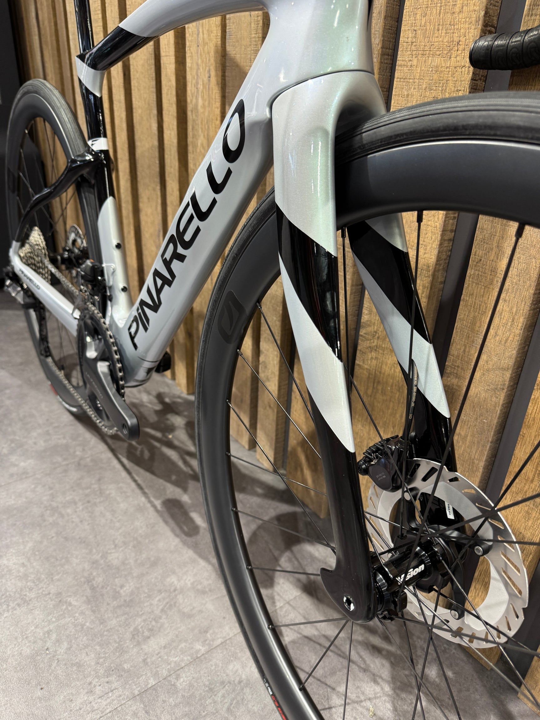 PINARELLO DOGMA F DISC ULTEGRA Di2 MOST 40