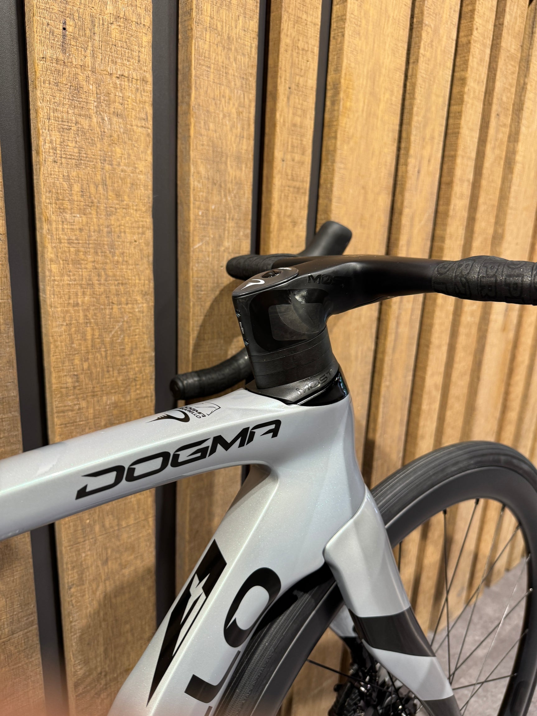 PINARELLO DOGMA F DISC ULTEGRA Di2 MOST 40