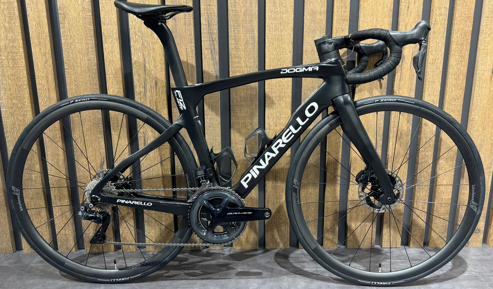 Pinarello Dogma F12 XLIGHT Dura-Ace Di2 11-speed - 2nd Hand