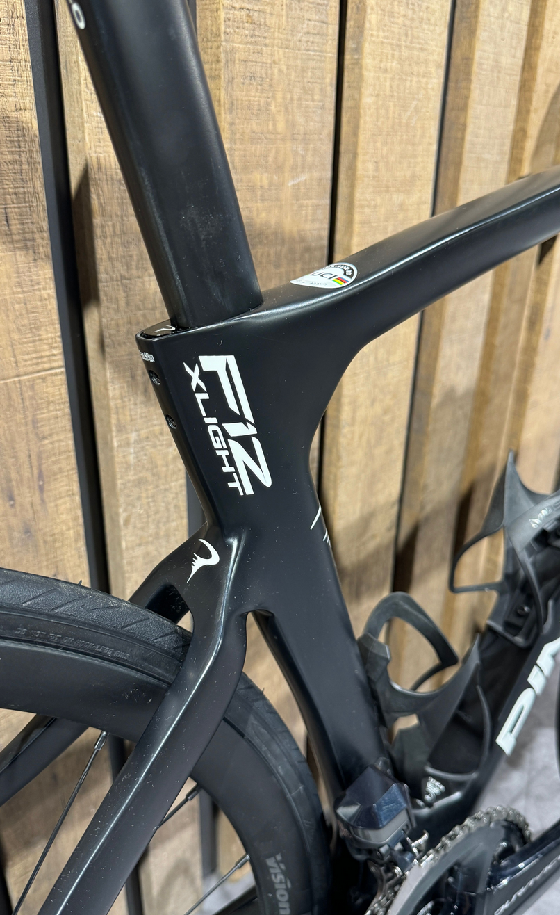 Pinarello Dogma F12 XLIGHT Dura-Ace Di2 11-speed - 2nd Hand