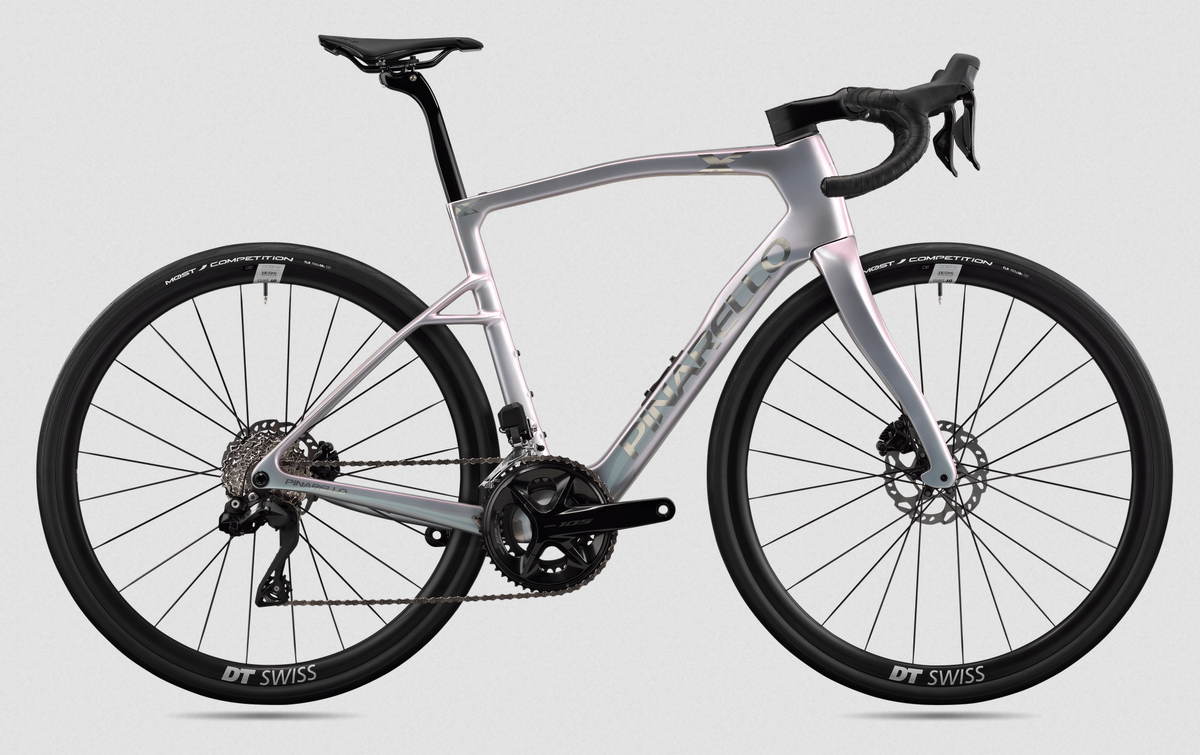{"content_type": "title", "translated_text": "PINARELLO NEW X3 SHIMANO 105 Di2"}