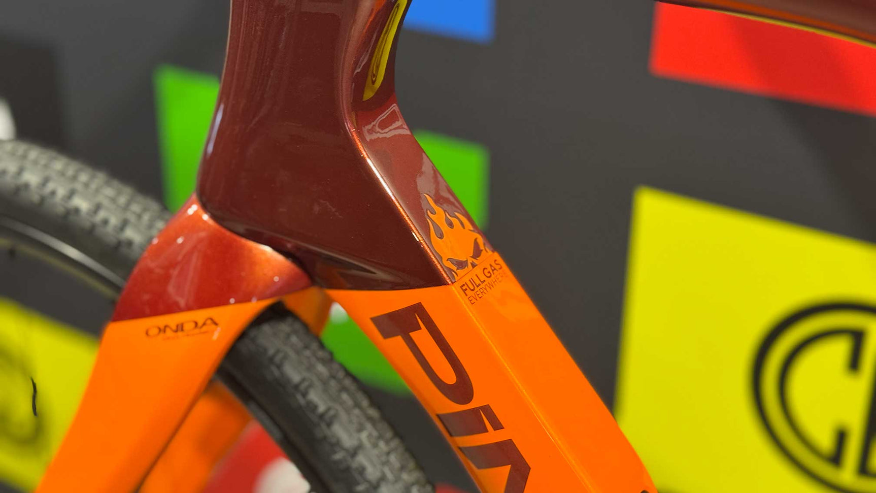 PINARELLO CROSSISTA F9 ULTEGRA Di2