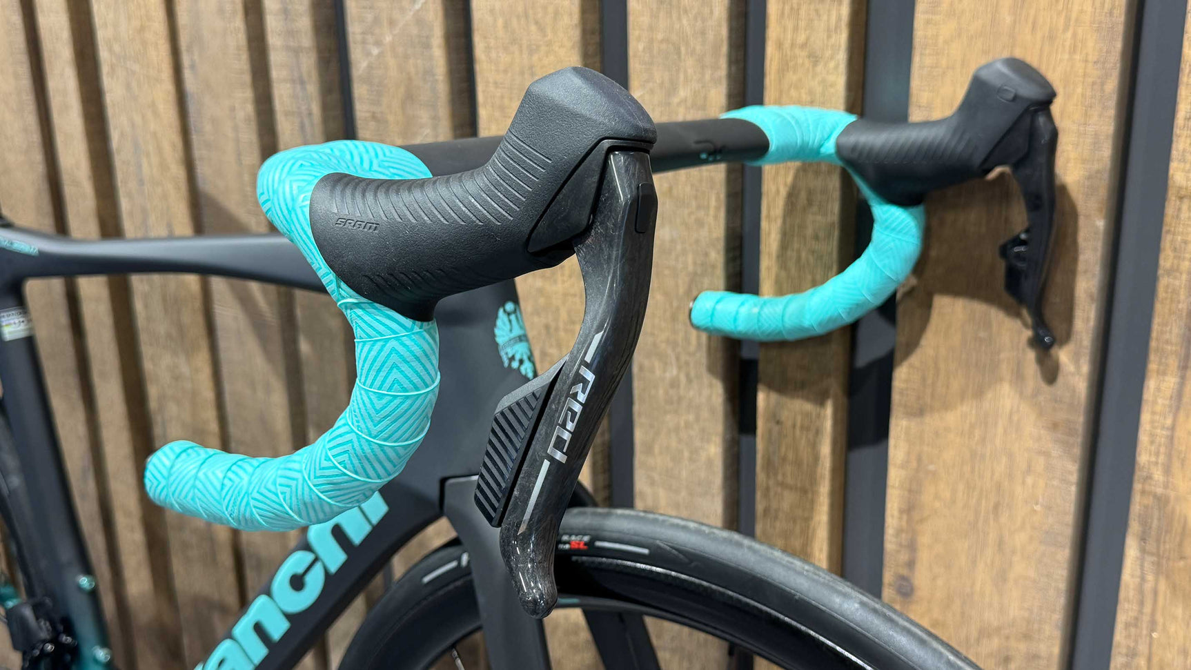 BIANCHI VERY SPECIAL RC DURACE DI2 12SP POWERMETER