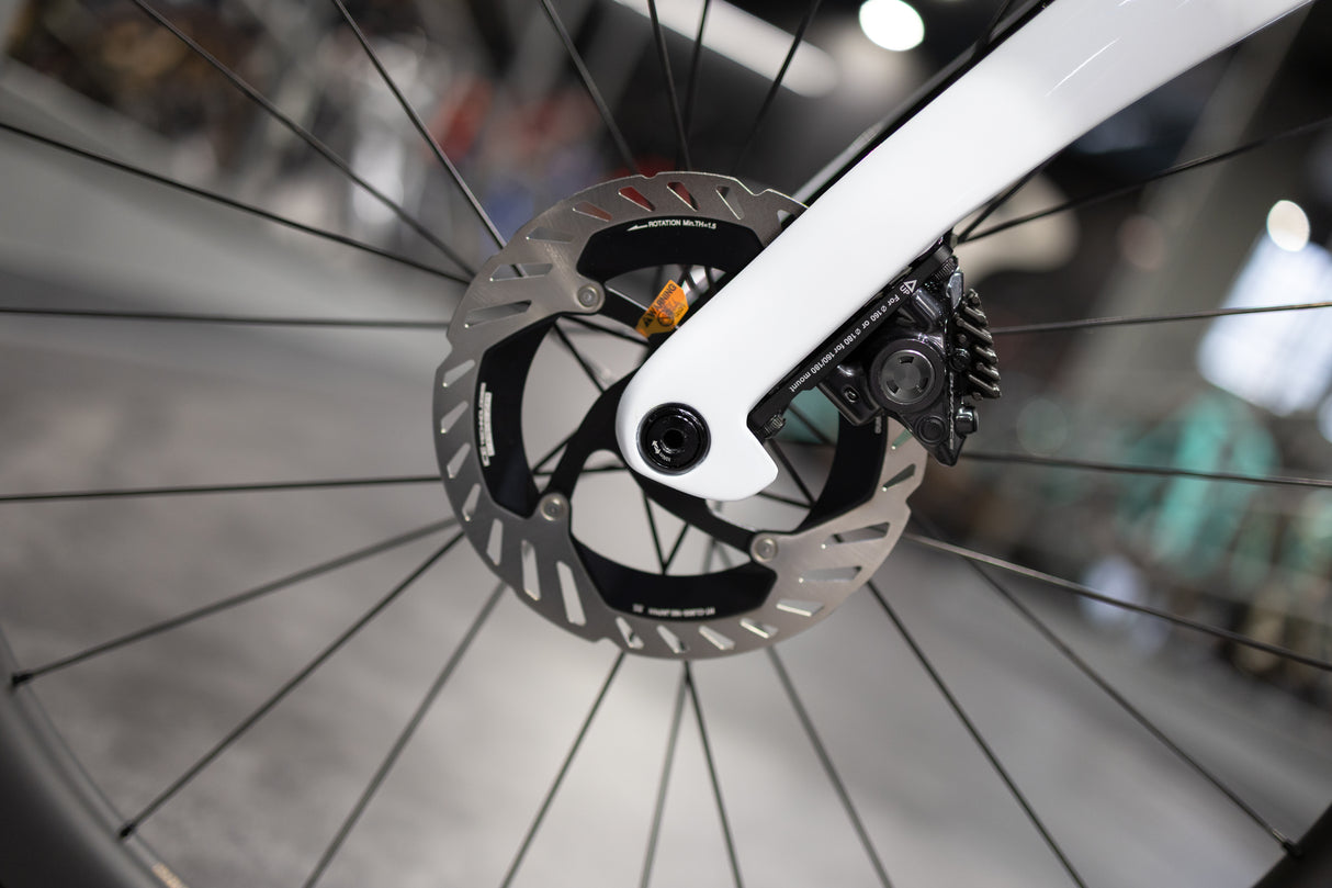 PINARELLO DOGMA F CUSTOM BUILD CD – SHIMANO ULTEGRA Di2 FULCRUM WIND 42 - BLACK NOVEMBER