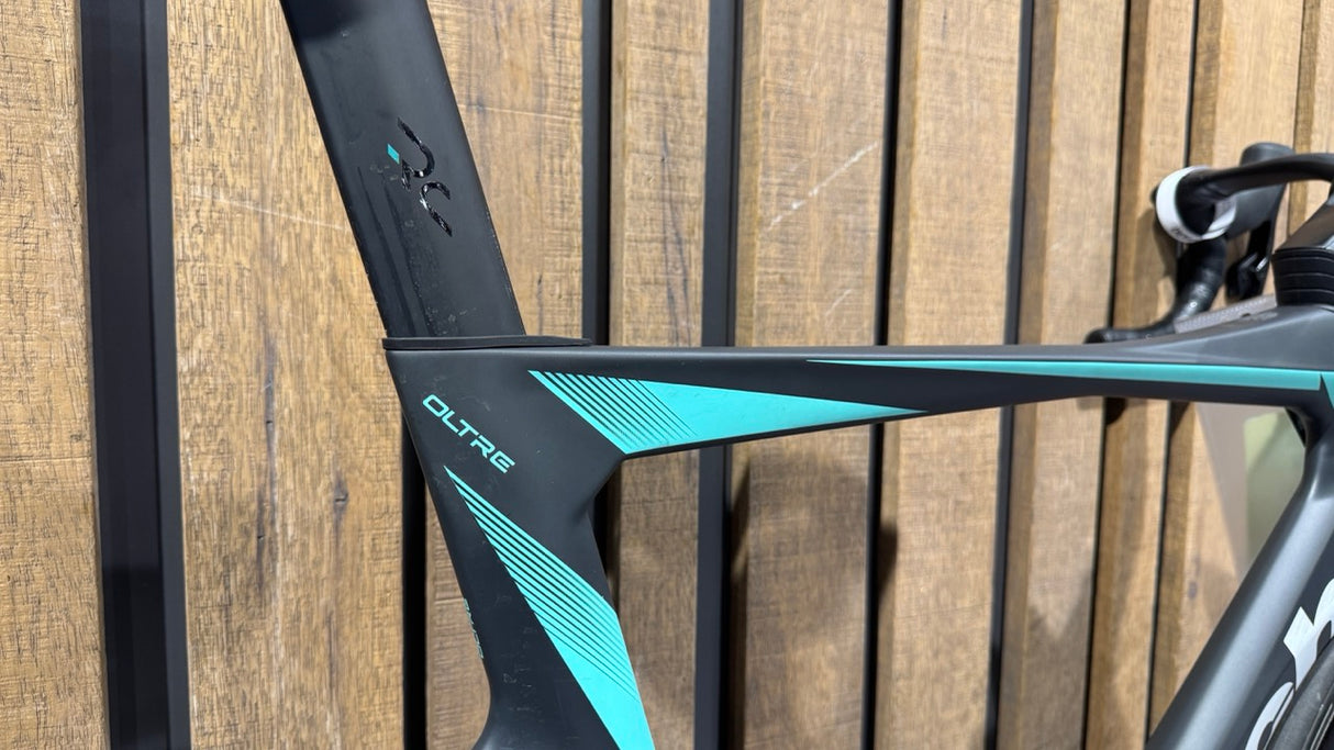 Bianchi OLTRE RC Sram Red AXS avec capteur de puissance T.57 - Démo