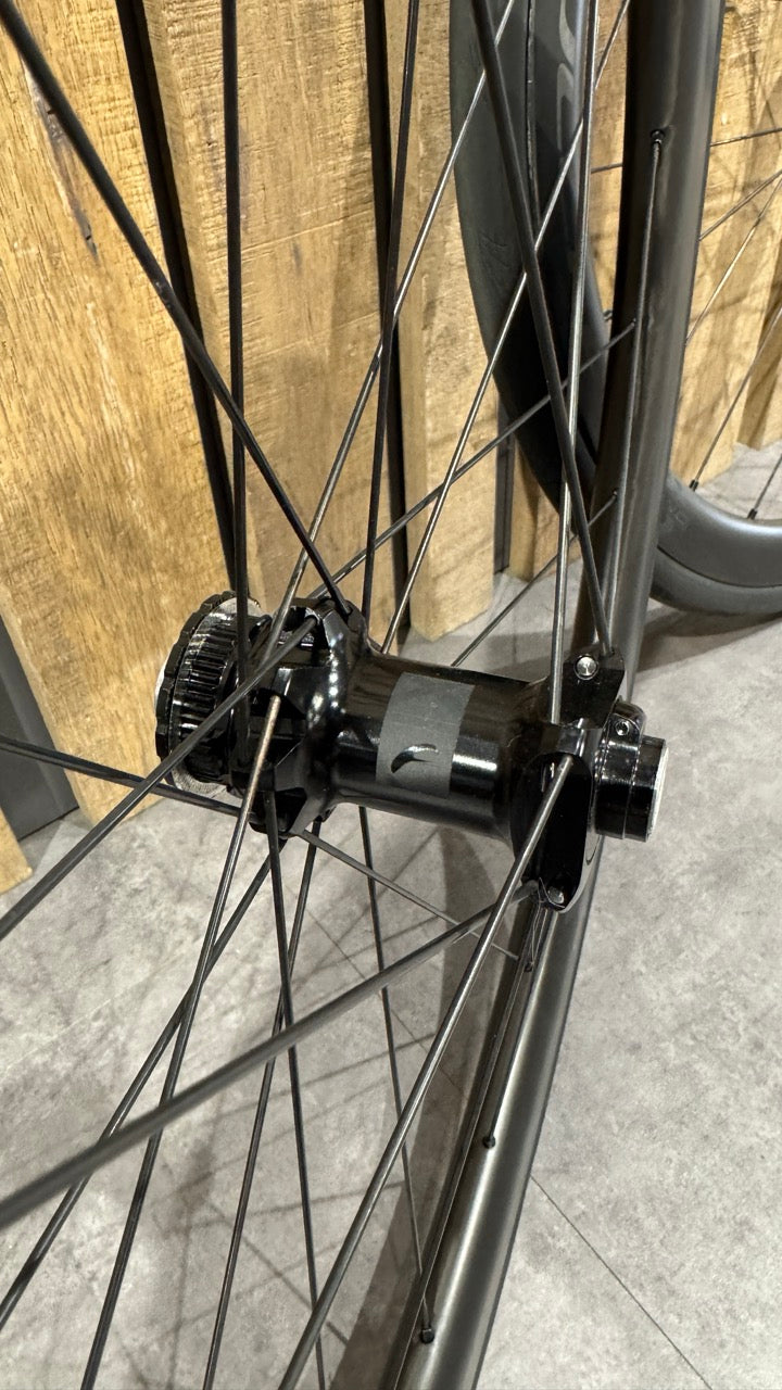 Ruote da corsa disco in carbonio - Fulcrum Wind 42 DB - Usato