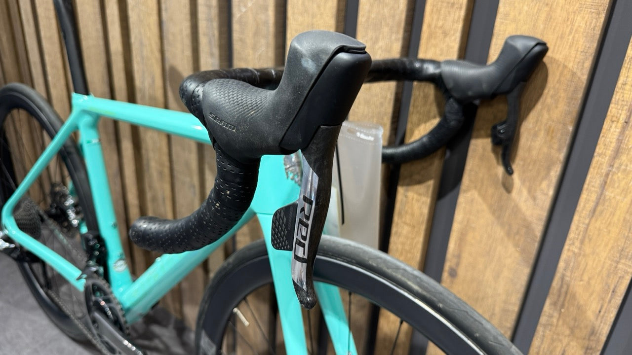 Bianchi Specialissima CV - Red eTap AXS Size 50 - Demo