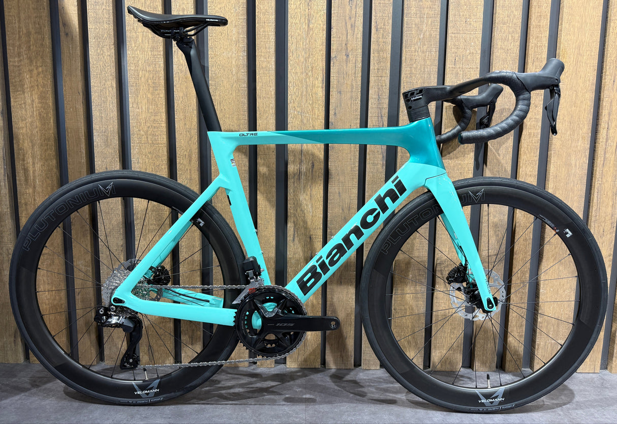 BIANCHI OLTRE RACE SHIMANO 105 Di2 CUSTOM CURVA CARBON RUOTE CARBON
