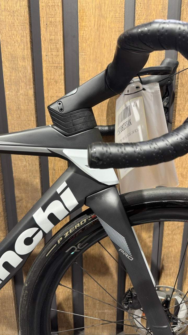Bianchi OLTRE Pro - Dura Ace 12-fach Gr.59 - Vorführmodell