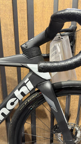 Bianchi OLTRE Pro - Dura Ace 12-fach Gr.59 - Vorführmodell