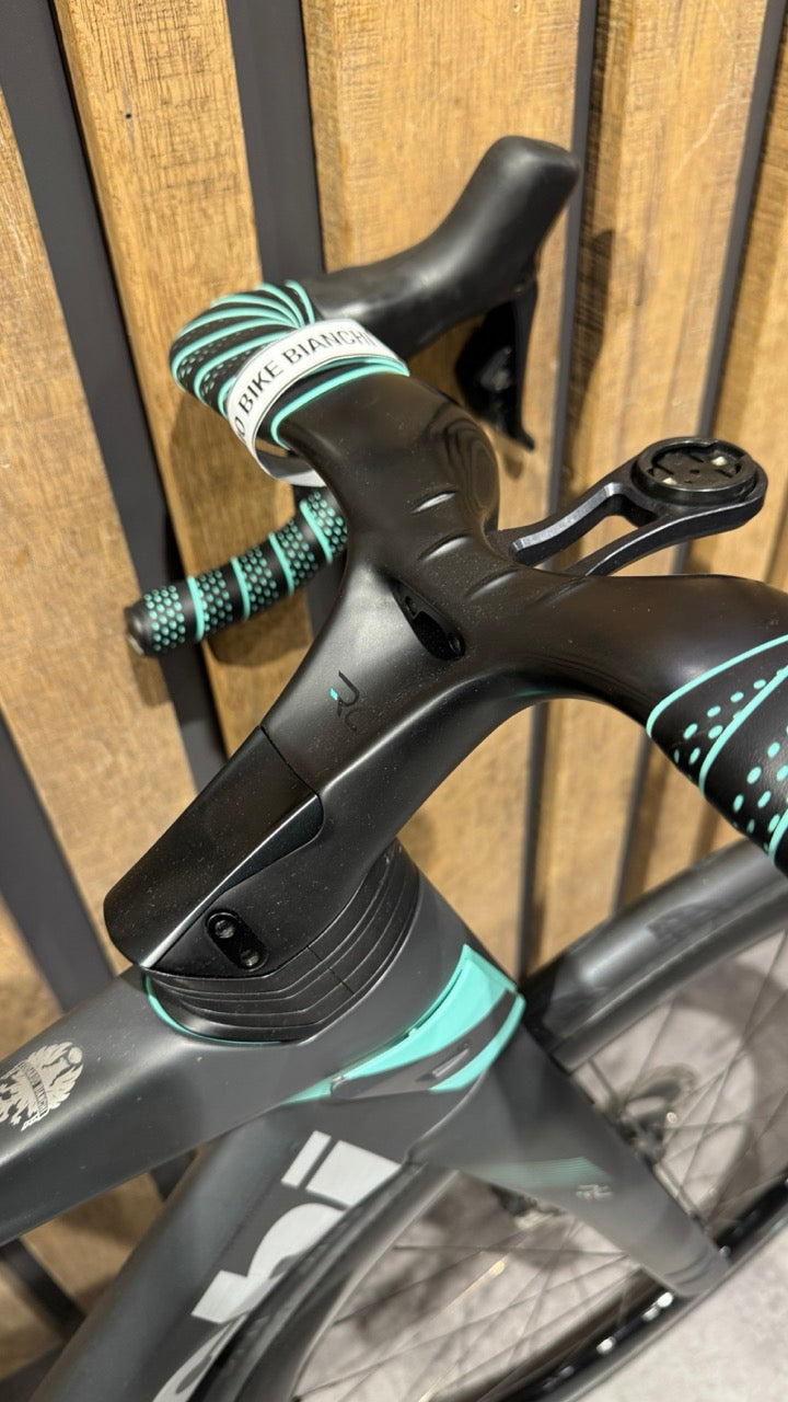 Bianchi OLTRE RC Durace Di2 12v Size 55 - Demo