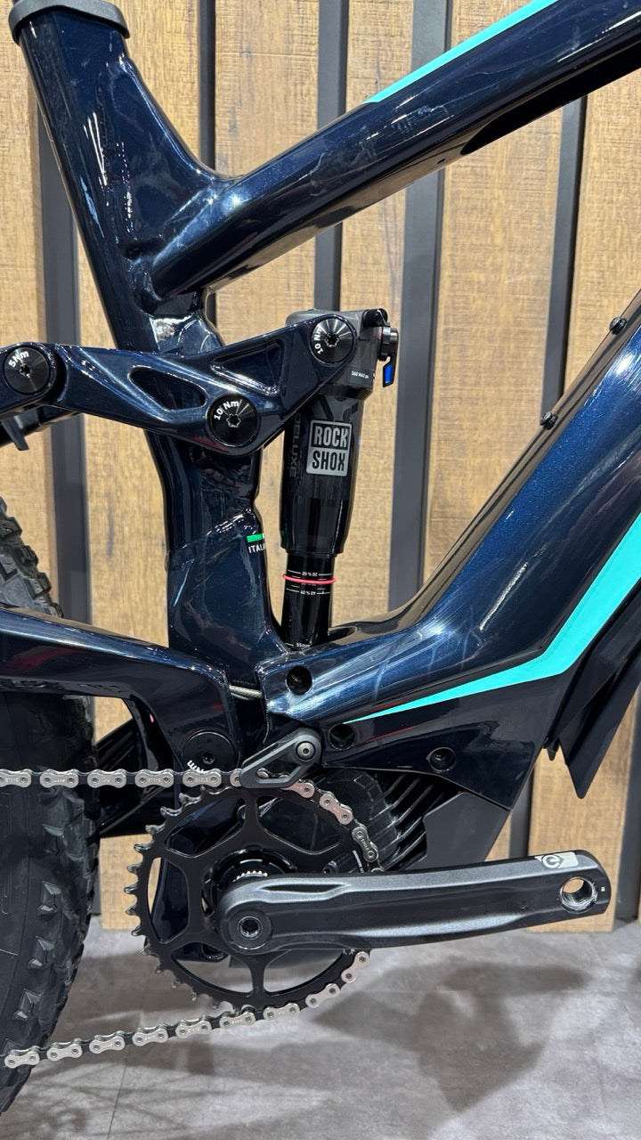 Bianchi e-Omnia FX-Type Tg. L Usato