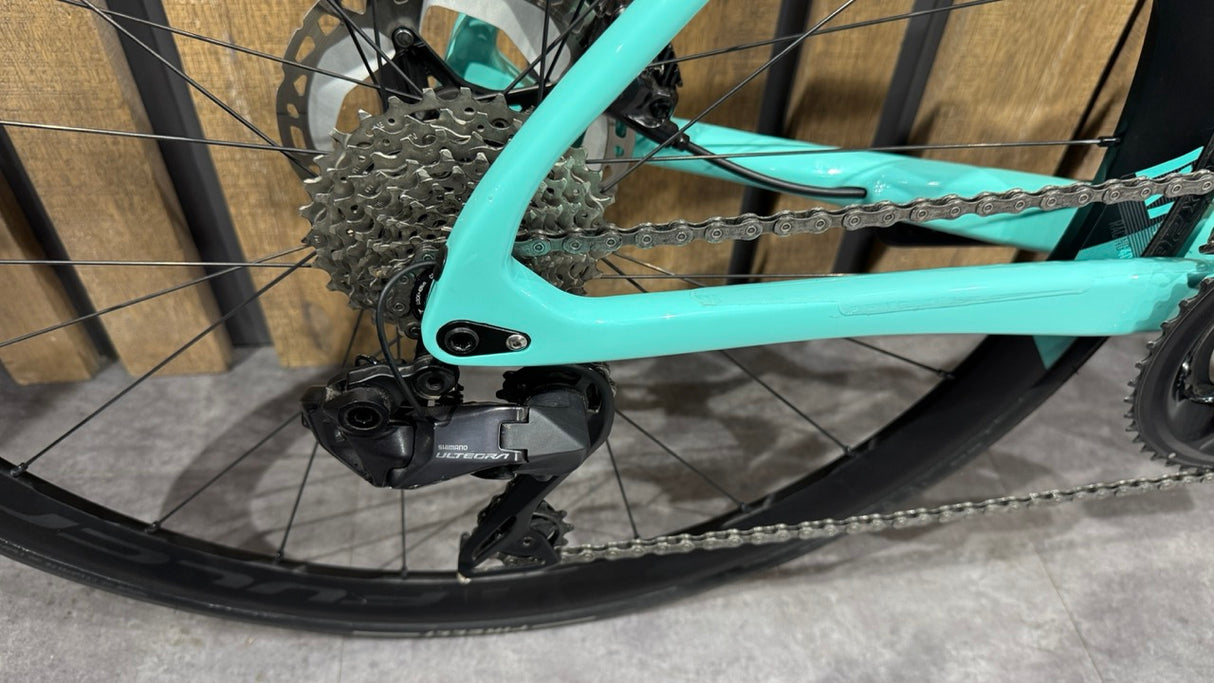 Bianchi Specialissima Disc Ultegra Di2 12v Tg.50 Usato