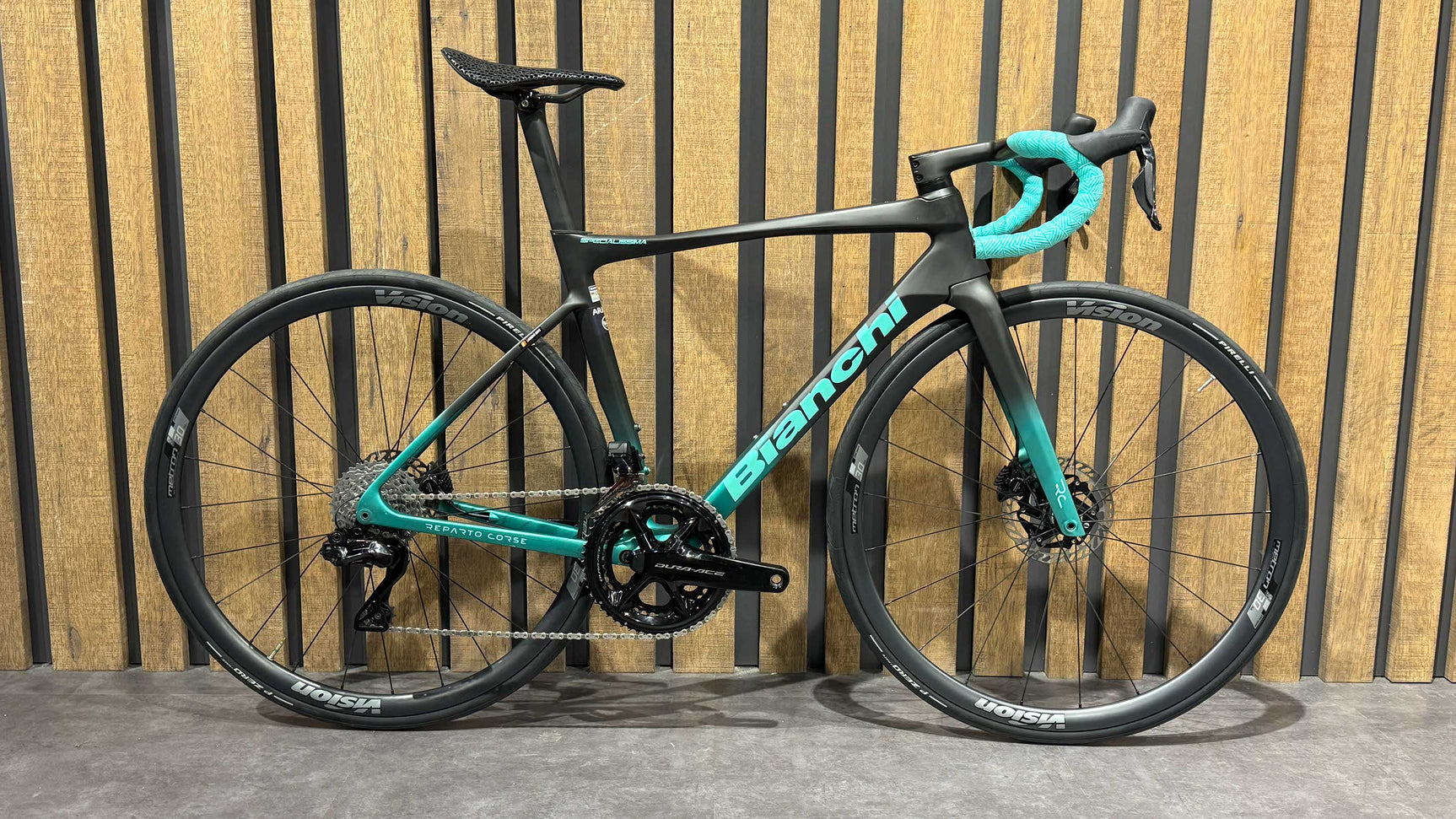 Bianchi Specialissima RC Dura-Ace Di2 12v Größe 53 - Pro Team Arkéa