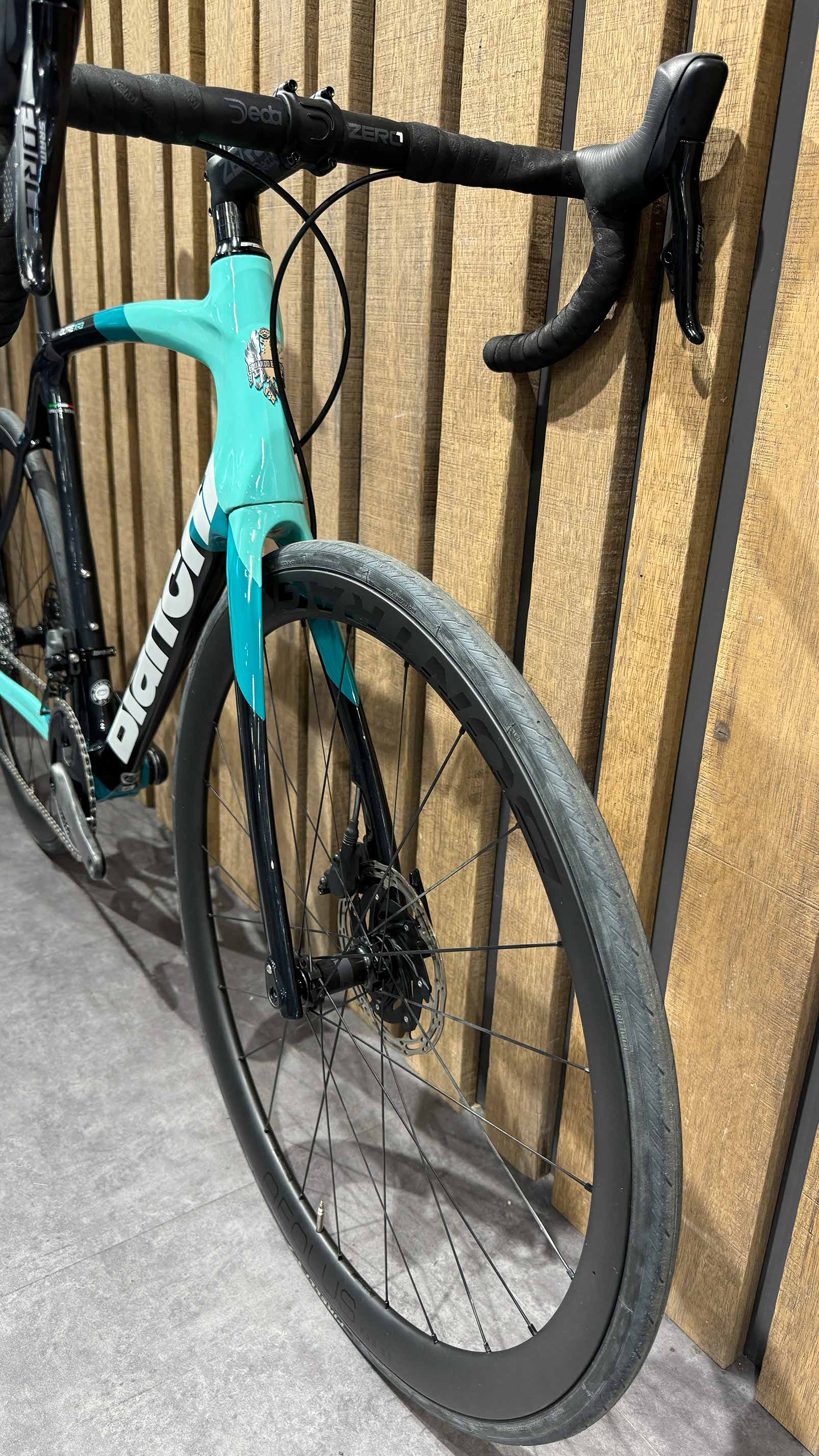 
Bianchi OLTRE XR3 Sram Force AXS Gr. 59 - Usato
