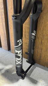 
Fox 34 Rhythm Gabel 150mm - Usato
