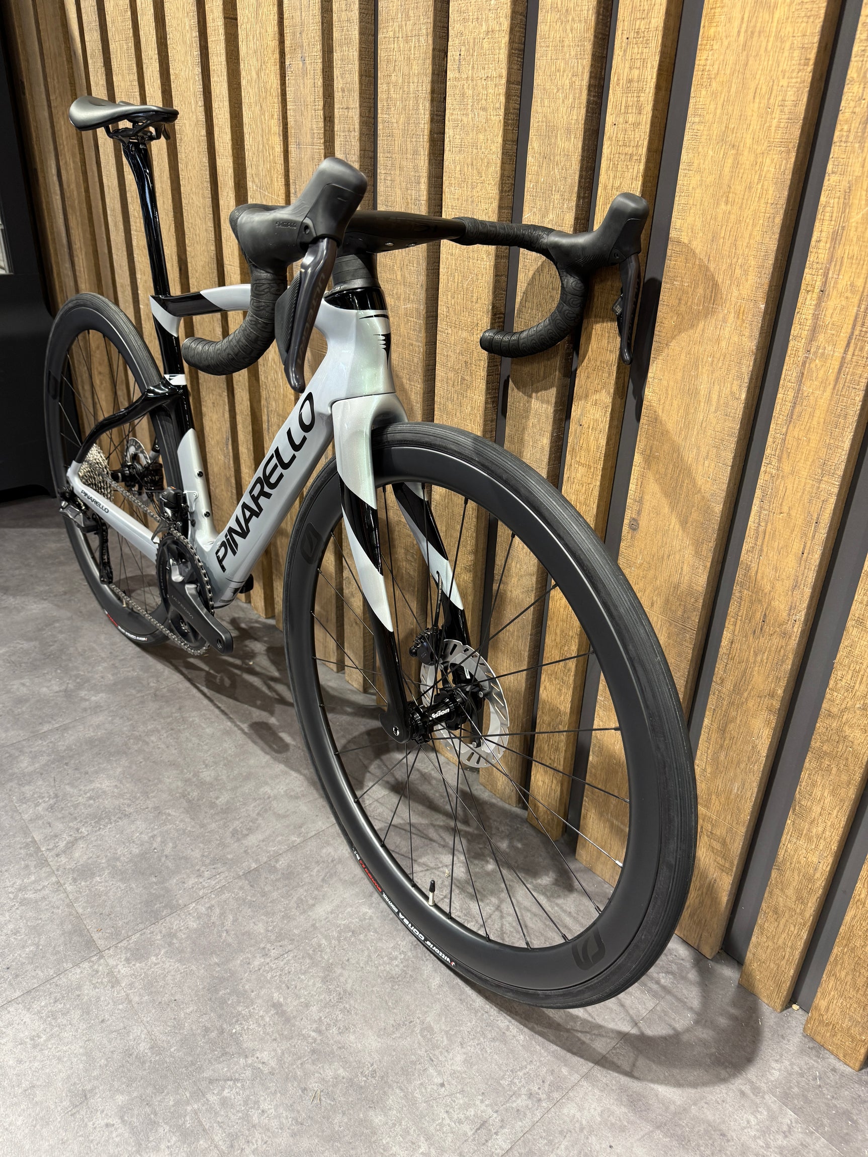 PINARELLO DOGMA F DISC ULTEGRA Di2 MOST 40