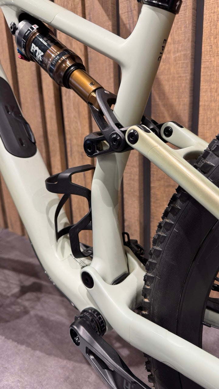 Specialized Epic 8 EVO PRO Size M - 2nd Hand