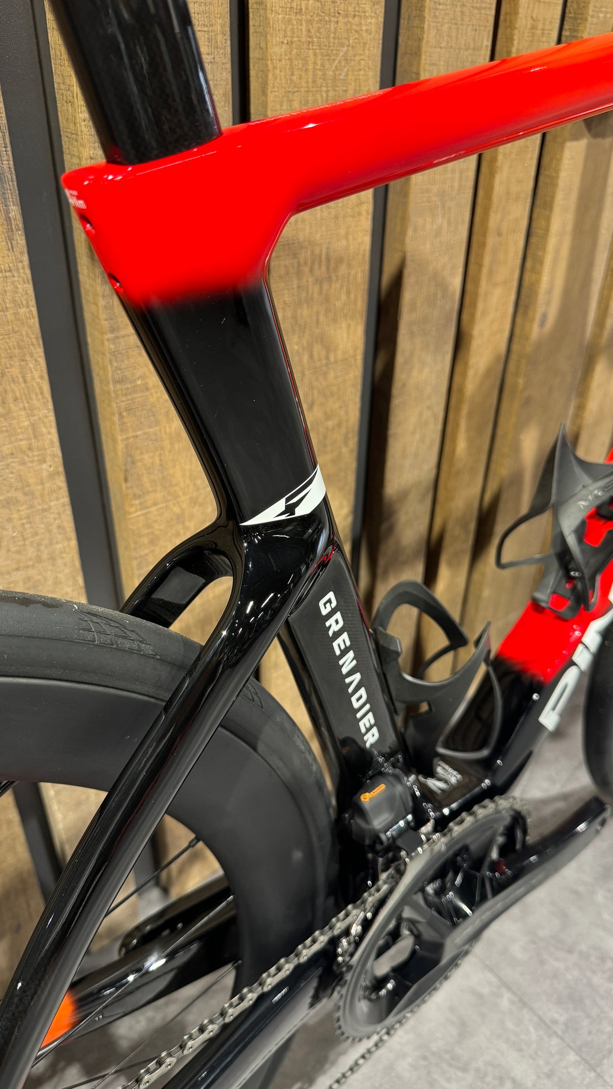 PINARELLO DOGMA F 2025 DURA ACE DI2 TEAM INEOS TEST BIKE 500 KM