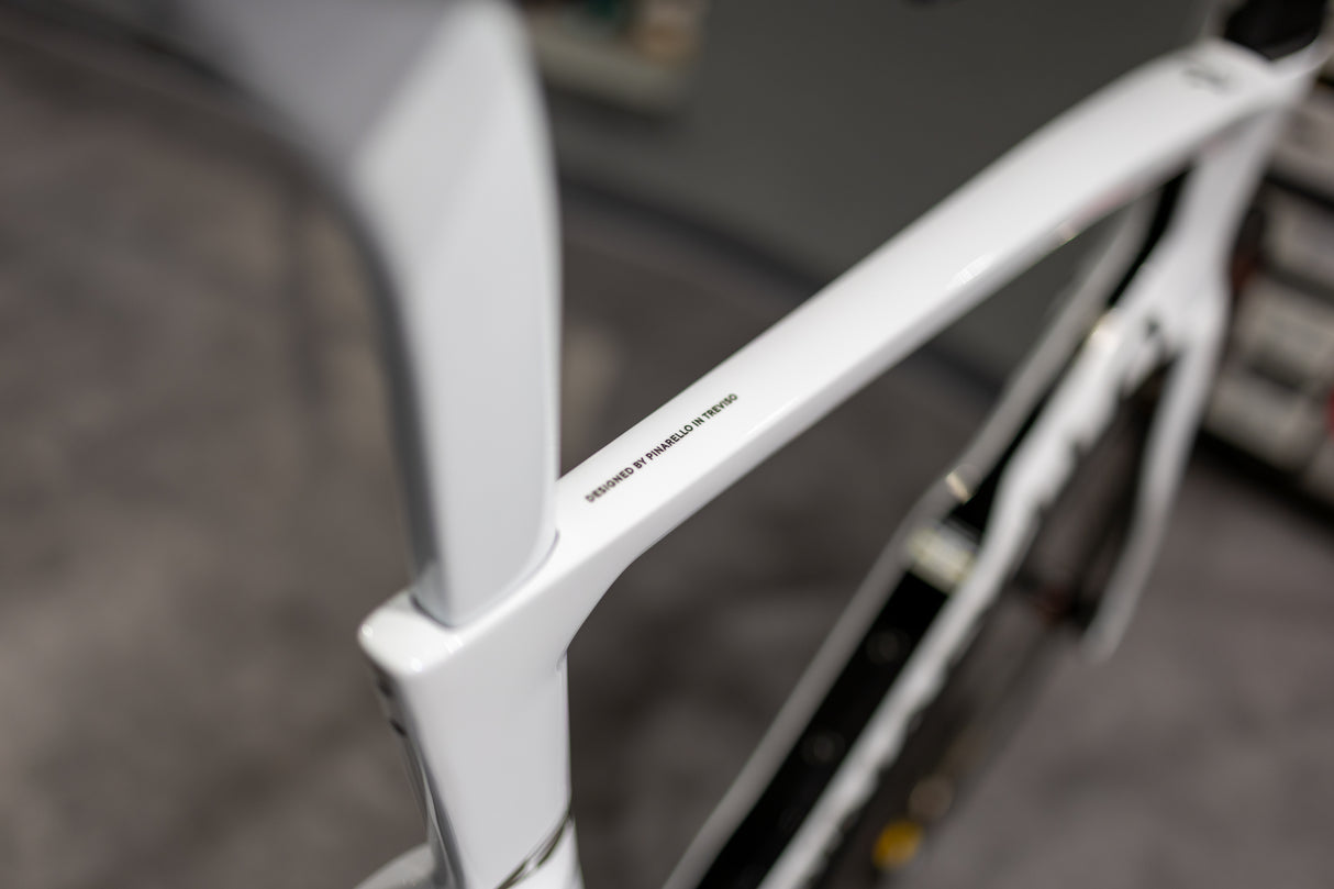 PINARELLO DOGMA F CUSTOM BUILD CD – SHIMANO ULTEGRA Di2 FULCRUM WIND 42 - SCHWARZ NOVEMBER