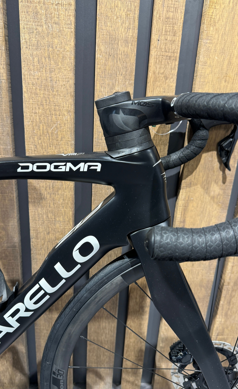 Pinarello Dogma F12 XLIGHT Dura-Ace Di2 11-speed - 2nd Hand