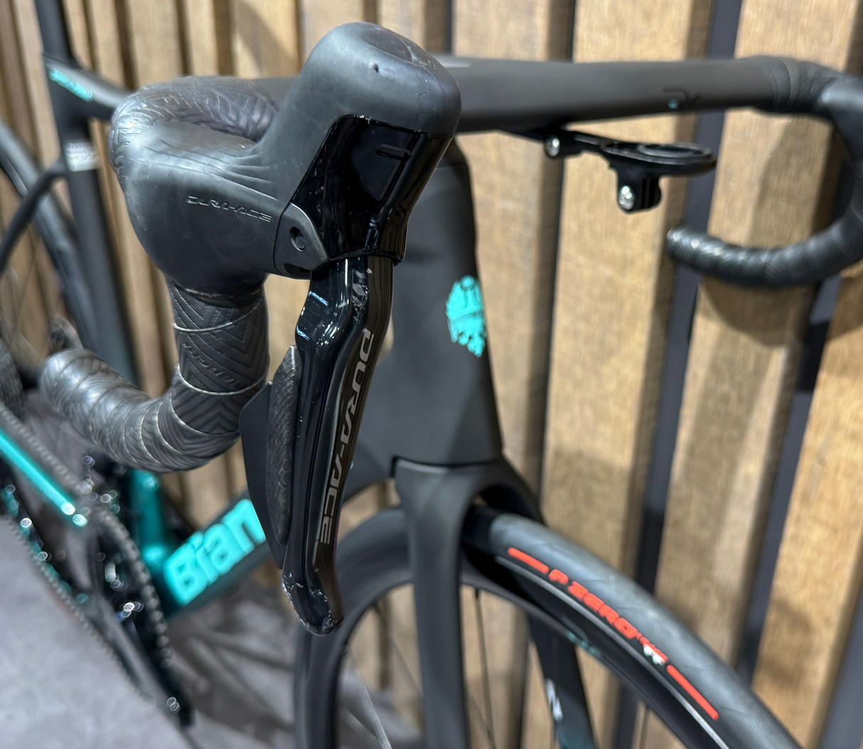 Bianchi Specialissima RC Durace Di2 2024 Usata