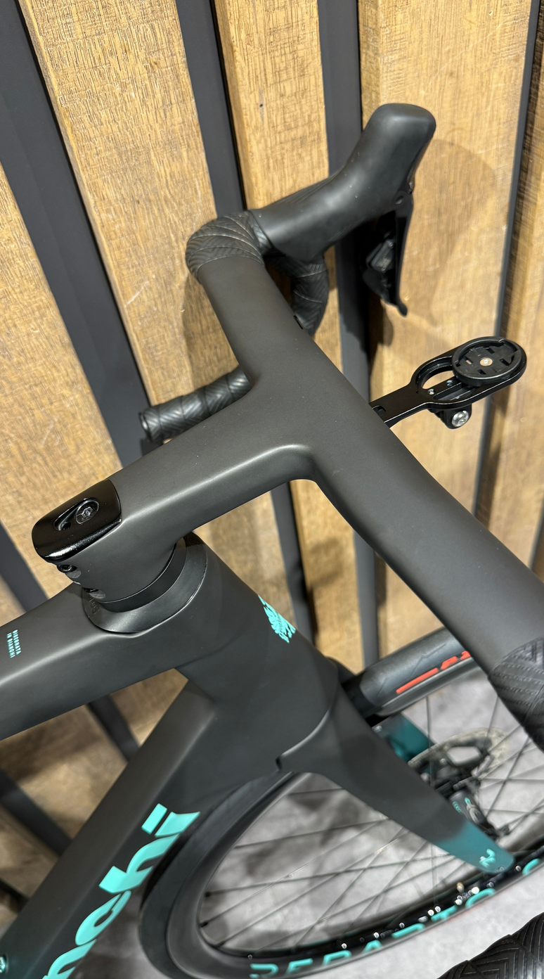 Bianchi Specialissima RC Durace Di2 2024 Usata