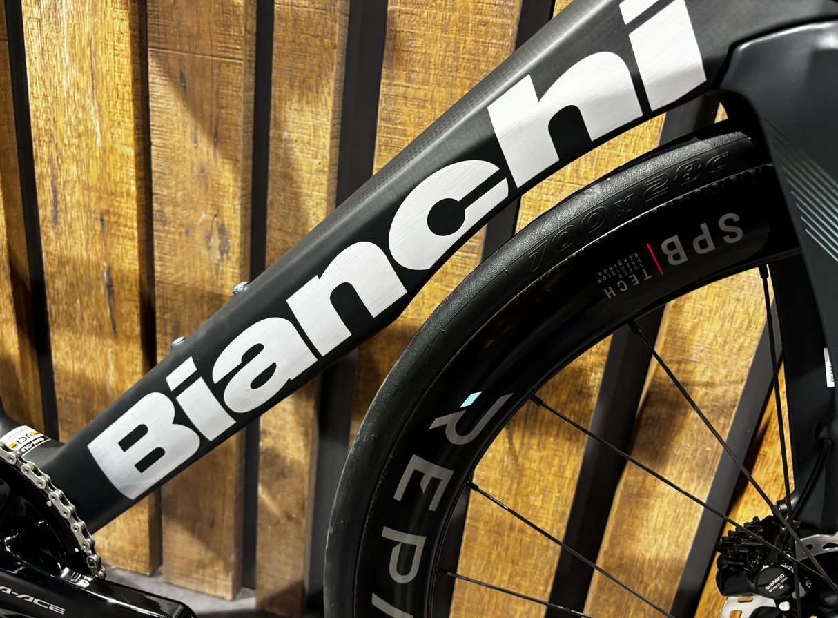 Bianchi Oltre RC Durace Di2 2024 Tg.57 - Demo