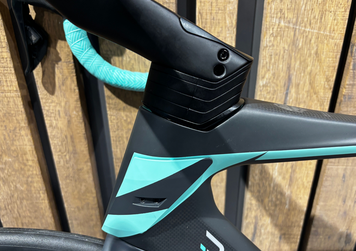 Bianchi Oltre RC Durace Di2 2024 Tg.57 - Demo