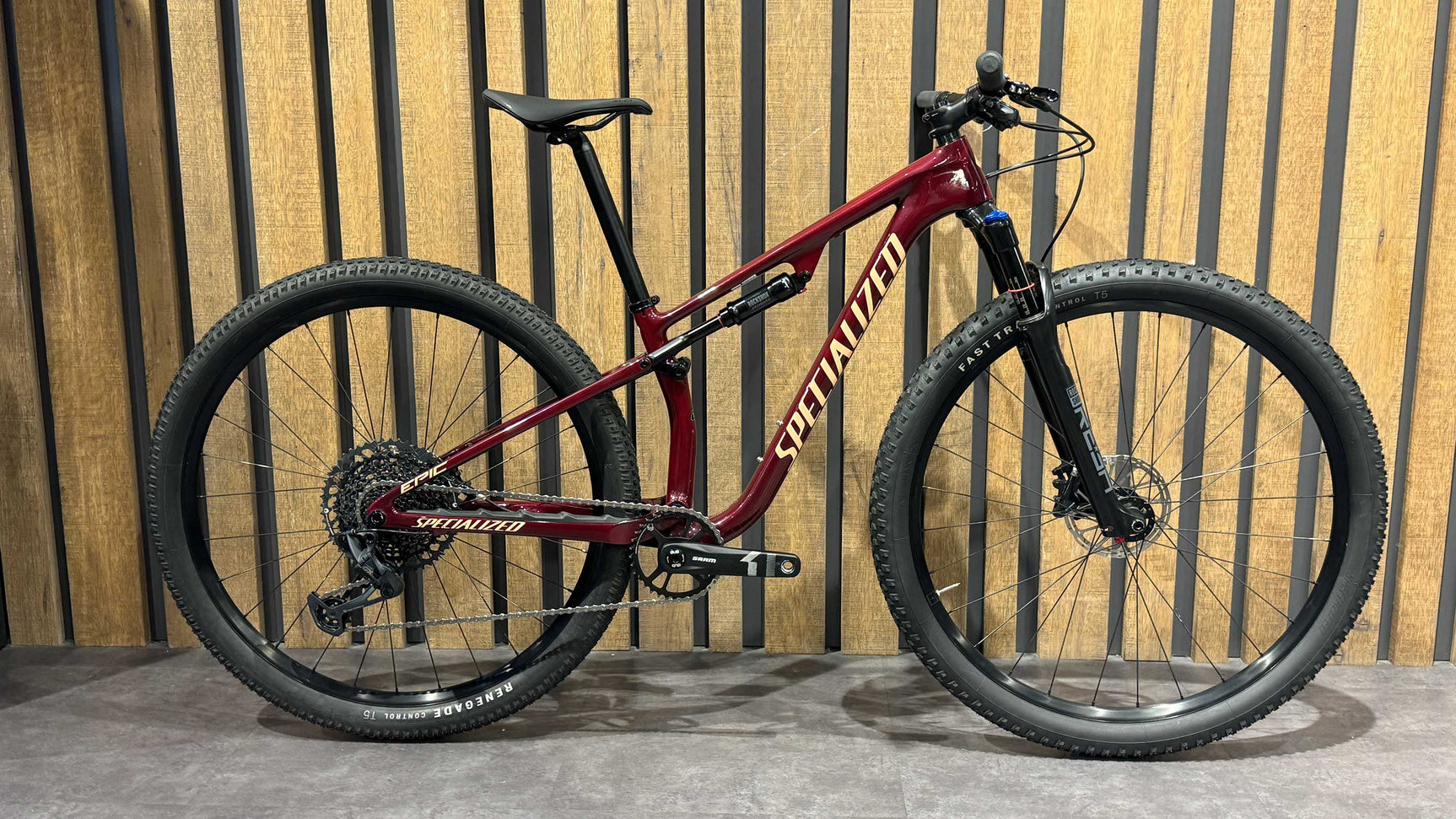 Specialized Epic Evo Expert Gr. M - Usato
