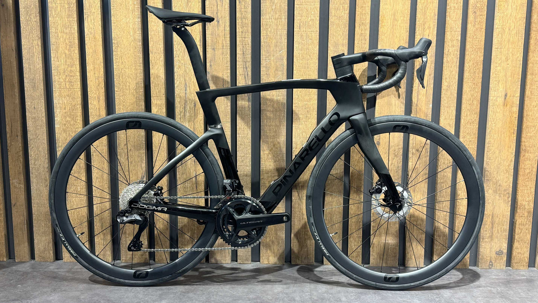 Pinarello DOGMA F 2025 - Shimano Ultegra Di2 12v Tg. 55 - Expo