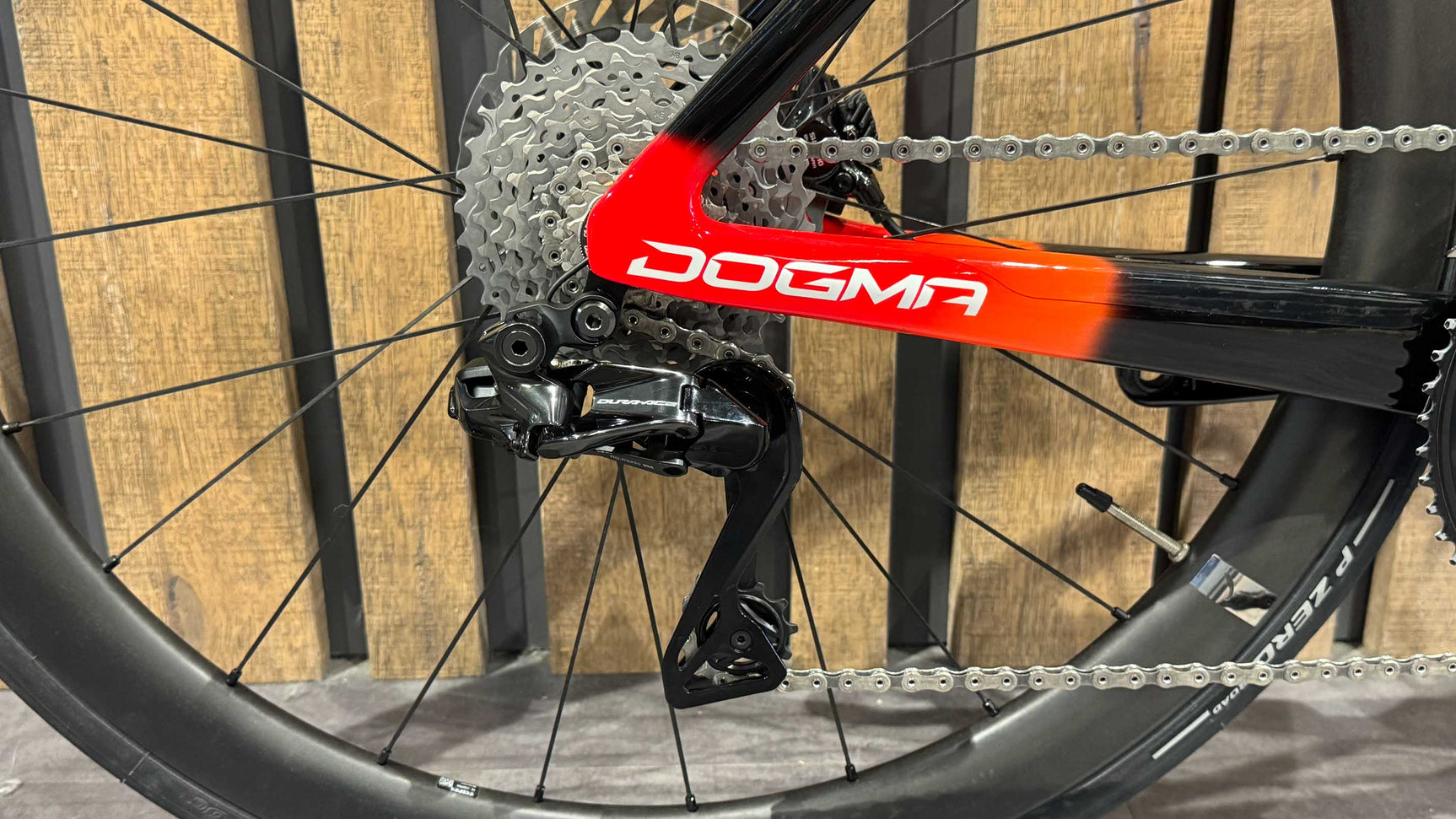 Pinarello DOGMA F INEOS Replica - Dura-Ace Di2 12v Tg. 53 - Usato